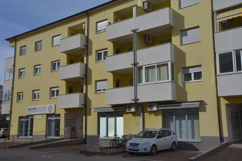 Apartman Ana Pula - Calm, Free Parking, Close To Center Exterior photo